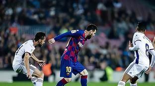 篮下空间的 篮下空间的